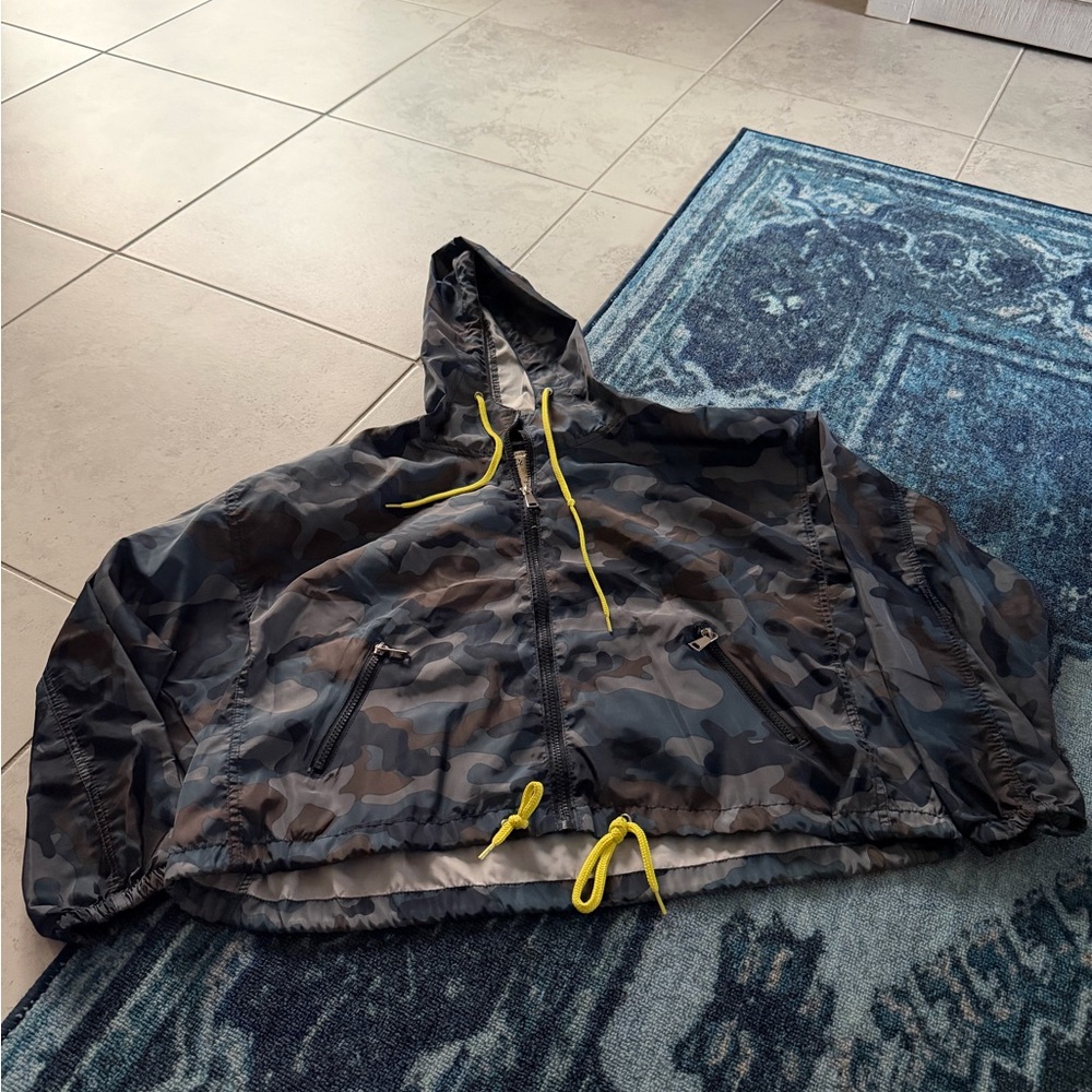 Camo crop rain coat